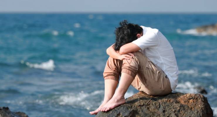 how to enjoy a day at the beach summer sunburn