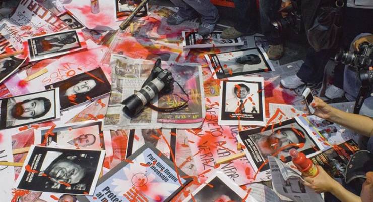 Mexico journalists press freedo