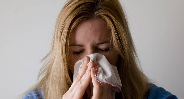 woman with flu