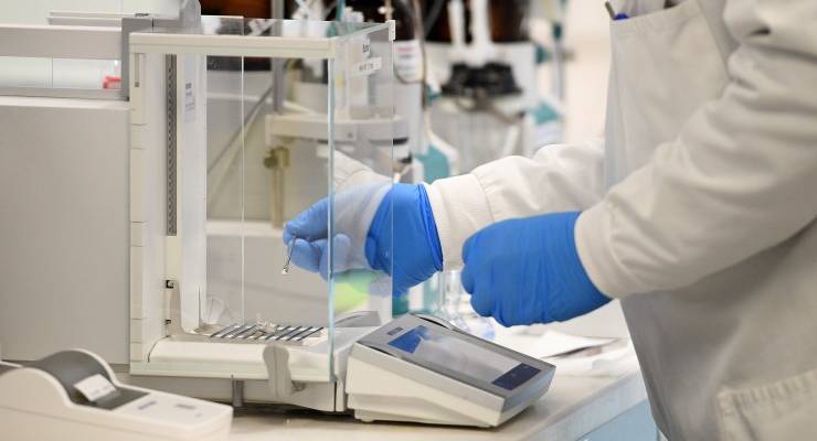 covid-19 vaccine coronavirus test lab
