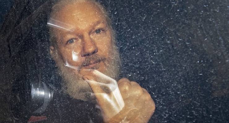 julian assange jail trial