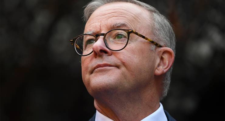 Anthony Albanese (Image: AAP/Lukas Coch)