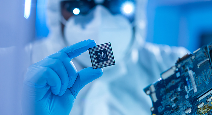 A scientist works in laboratory for the research and development of microelectronics and processors (Image: Adobe)