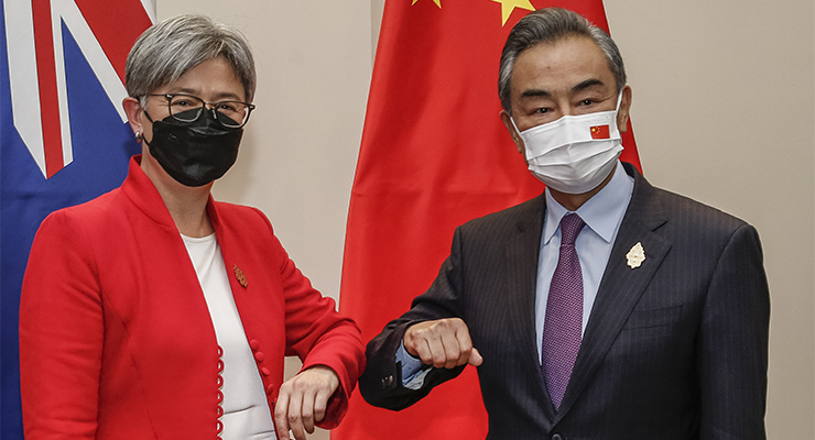 Australian Foreign Affairs Minister Penny Wong and Chinese Foreign Minister Wang Yi at the G20 meeting (Image: AAP, Johannes P Christo)