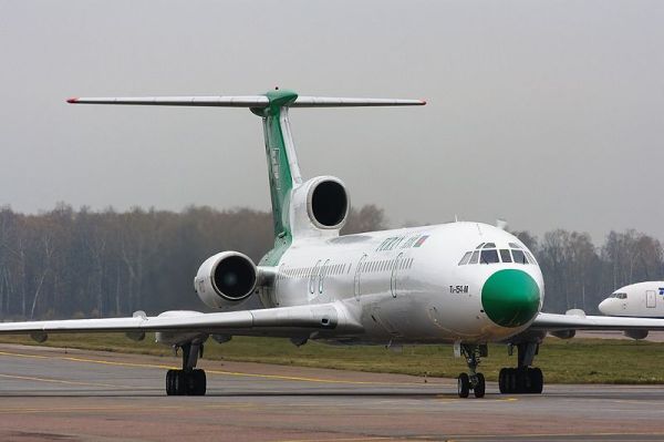 800px-Turan_Air_Tu-154 A Wikipedia image of a TU-154