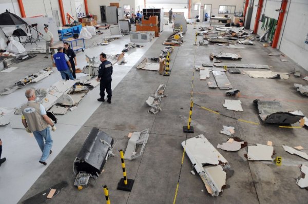FRANCE-BRAZIL-AIR-ACCIDENT-PROBE The jigsaw of items recovered from the ocean