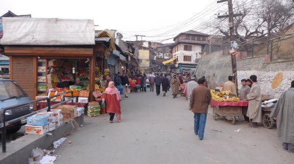 A Kashmiri street bazaar