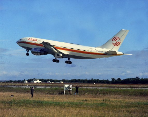 media_object_image_lowres_28764-01_lr Early in the test flight program before the Le Bourget debut. Copyright Airbus S.A.S. 2009