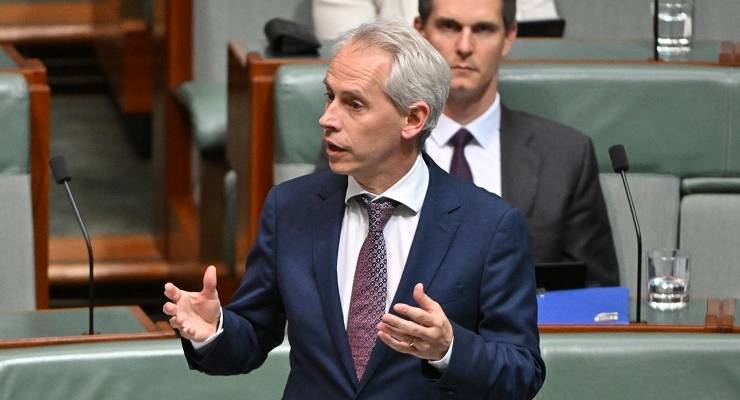 Minister for Immigration Andrew Giles (Image: AAP/Mick Tsikas)