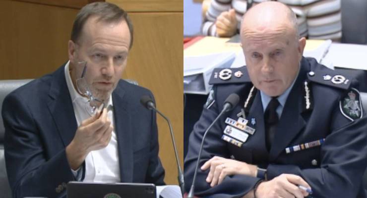 Greens Senator David Shoebridge speaks to ACT Policing's Neil Gaughan about Auror (Image: APH)