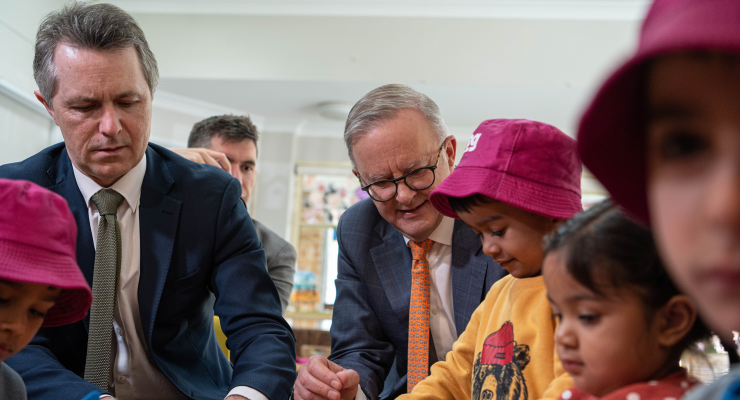 Federal Education Minister Jason Clare and Prime Minister Anthony Albanese visit a Sydney early learning centre