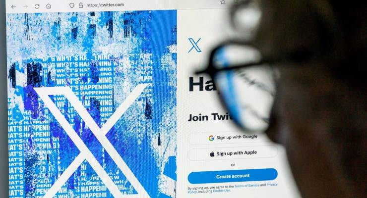 A person on the internet (Image: AAP/Richard B. Levine)