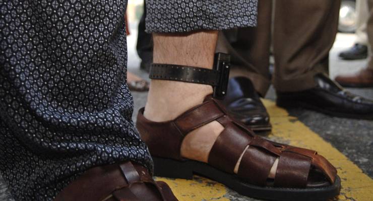 An ankle bracelet (Image: AP/Louis Lanzano)