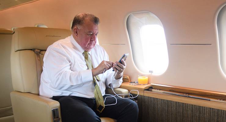 Former MP Craig Kelly (Image: AAP/Dan Himbrechts)